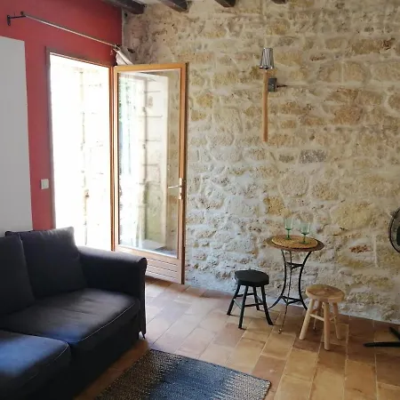 Au Sein D'un Mas En Camargue بيت للعطل