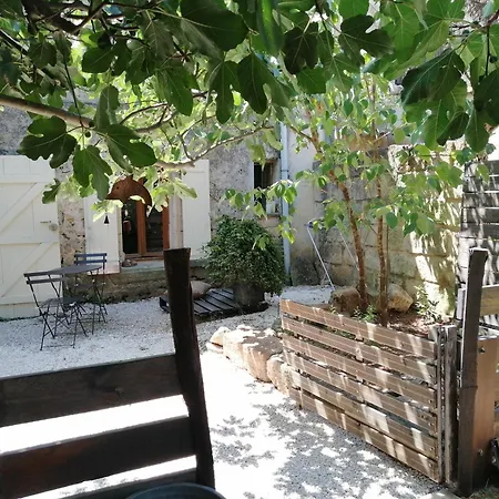 בית נופש Au Sein D'un Mas En Camargue בובר