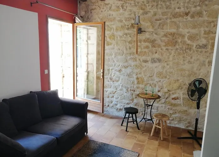 Au Sein D'un Mas En Camargue 펜션