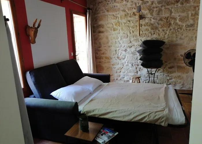 Au Sein D'un Mas En Camargue 펜션